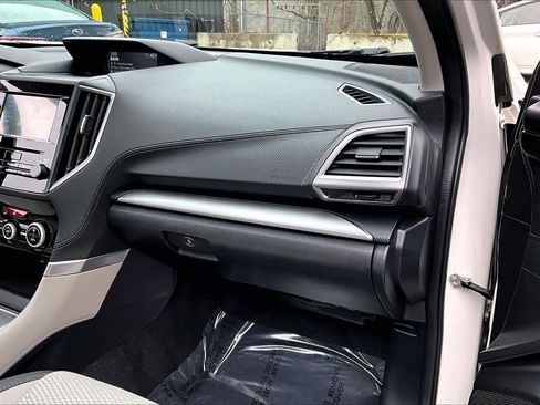 Used 2020 Subaru Forester Premium image 19