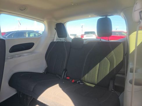 Used 2024 Chrysler Voyager LX image 16