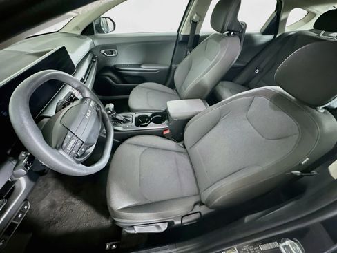 Used 2025 Kia K4 FWD image 13
