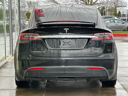 Used 2018 Tesla Model X 100D image 4