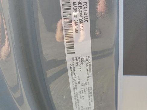 Used 2021 Chrysler Pacifica Touring-L image 32