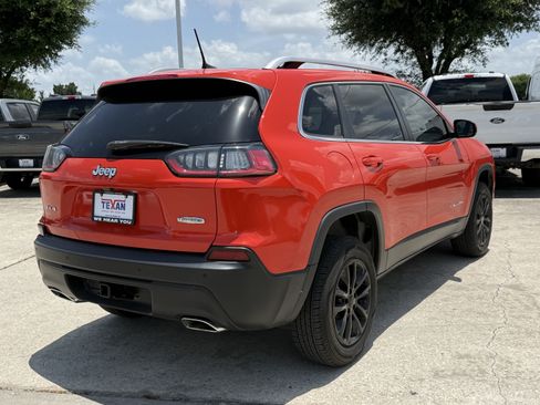 Used 2021 Jeep Cherokee Latitude Lux w/ Trailer Tow Group AWD/4WD image 5
