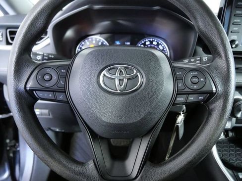 Used 2019 Toyota RAV4 LE image 19