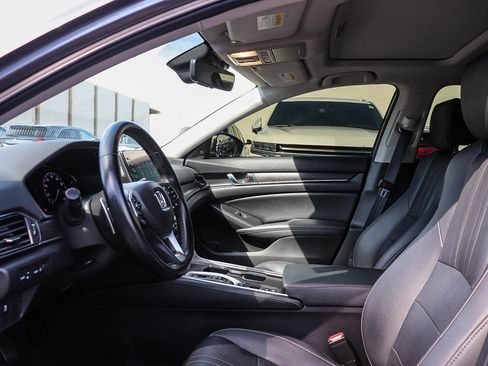 Used 2021 Honda Accord Touring image 19