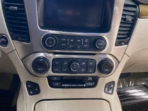 Used 2017 GMC Yukon Denali w/ Open Road Package AWD/4WD image 19