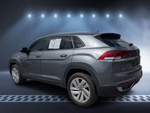 Used 2020 Volkswagen Atlas Cross Sport SE image 5