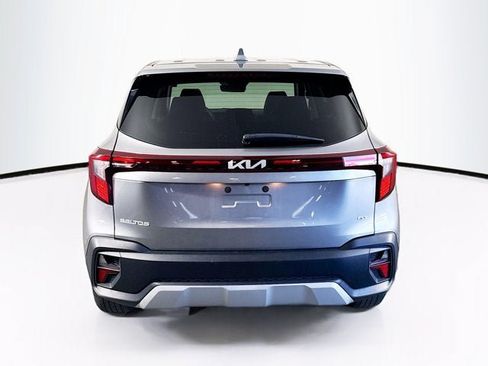 Certified 2025 Kia Seltos LX AWD/4WD image 6