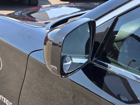 Used 2012 INFINITI M35 w/ Premium Pkg RWD image 12