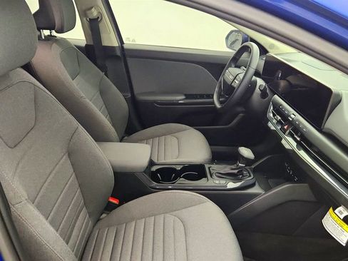 Used 2025 Kia K4 EX FWD image 23