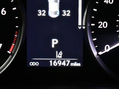 Used 2023 Lexus RC 350 Premium image 26