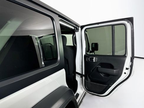 Used 2023 Jeep Wrangler Unlimited w/ Cold Weather Group AWD/4WD image 27