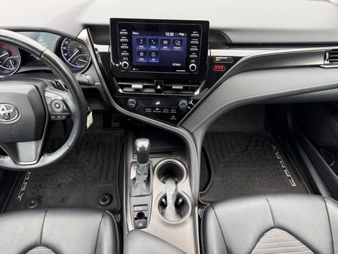 Used 2021 Toyota Camry SE image 17