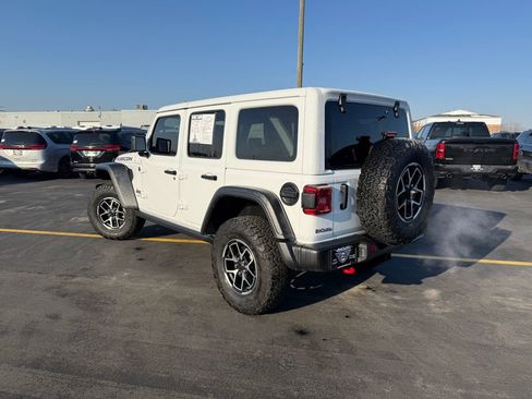 Used 2024 Jeep Wrangler Unlimited Rubicon w/ Technology Group image 5