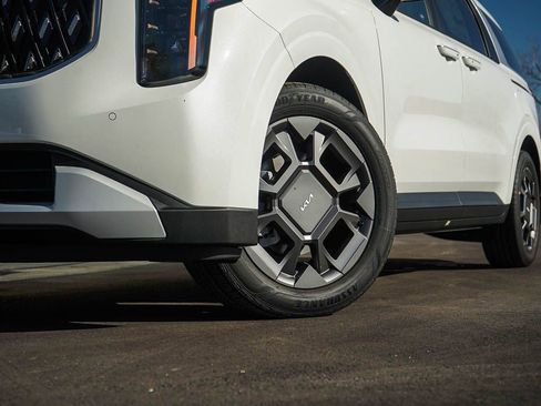 New 2026 Kia Carnival EX image 6