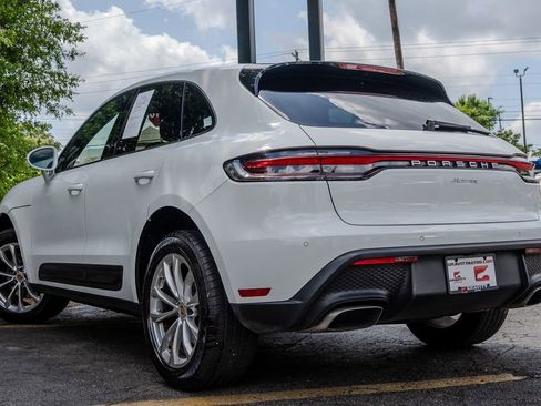 Used 2023 Porsche Macan AWD/4WD image 23