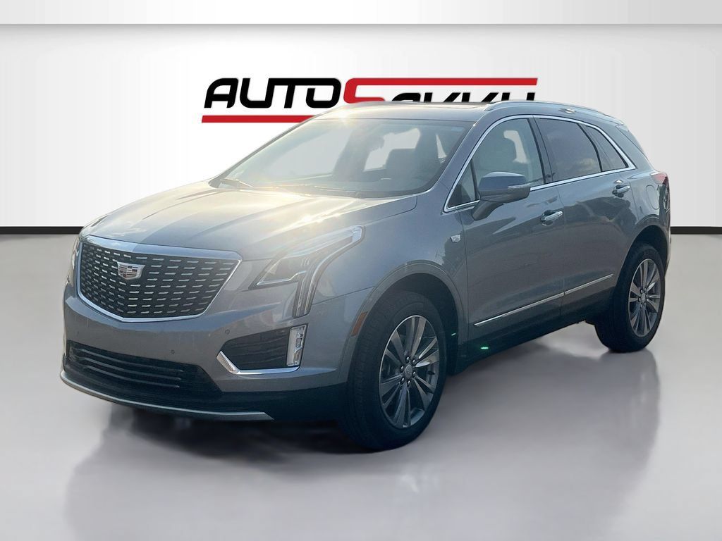 Used 2025 Cadillac XT5 Premium Luxury FWD image 3