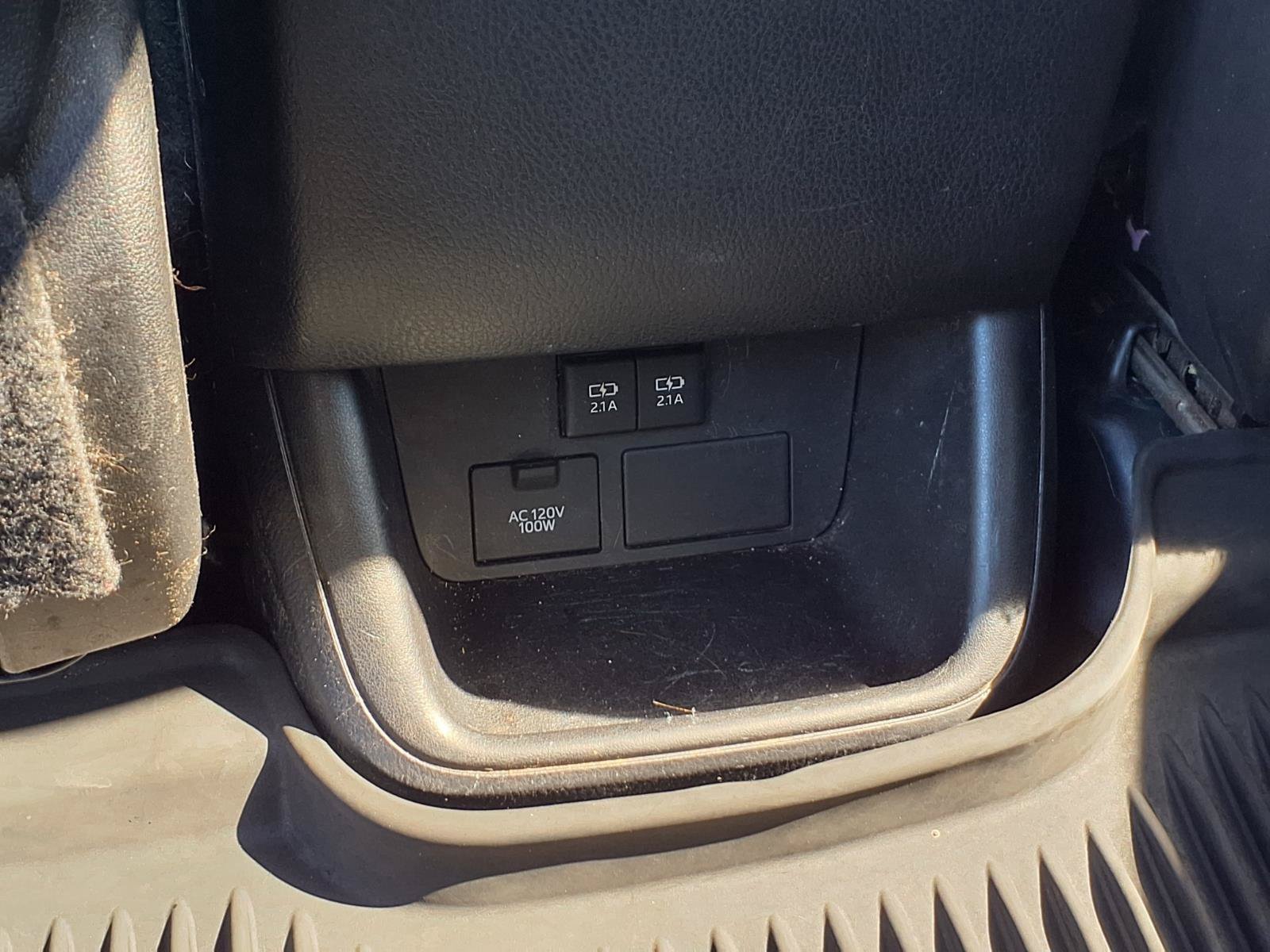 Used 2018 Toyota Highlander SE AWD/4WD image 23