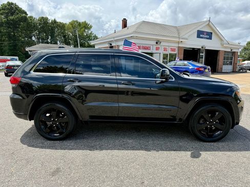Used 2015 Jeep Grand Cherokee Altitude image 6