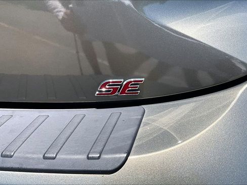 Used 2020 Toyota Corolla SE FWD image 25