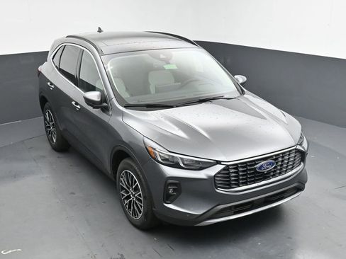 New 2025 Ford Escape SE w/ PHEV Premium Package image 18
