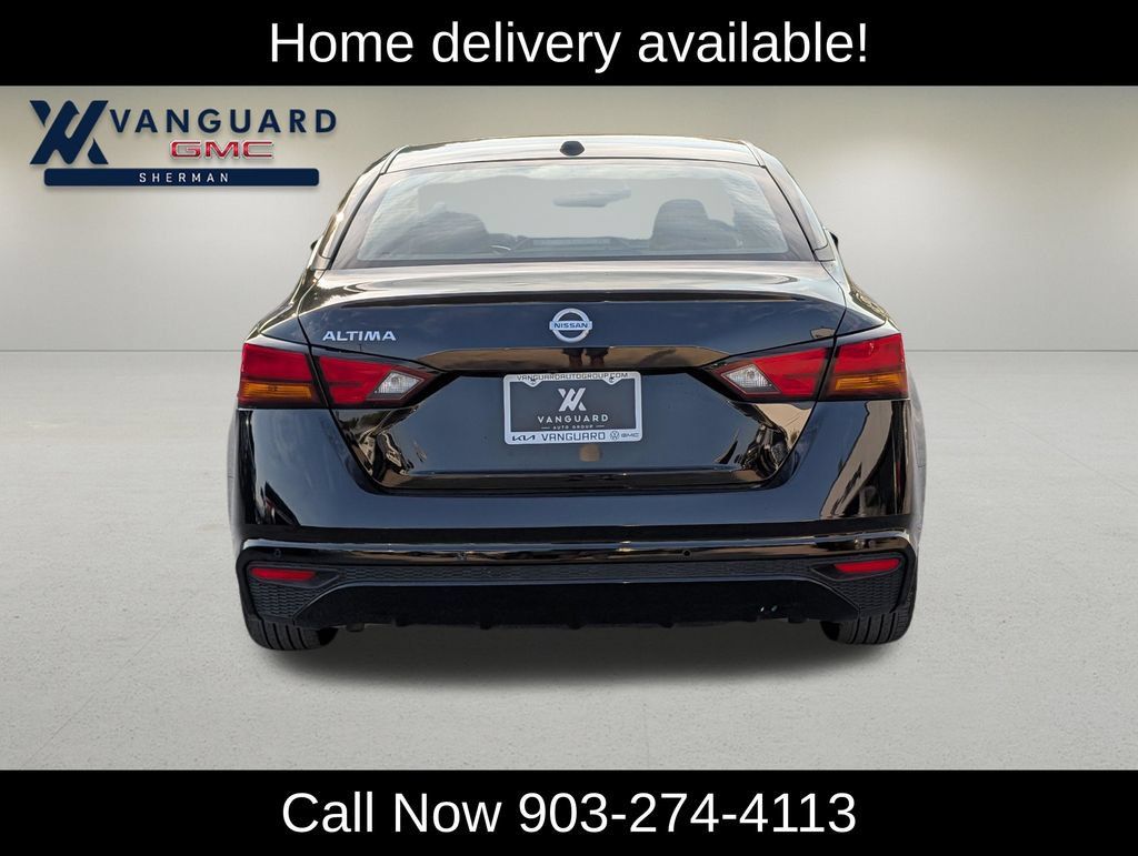 Used 2025 Nissan Altima 2.5 SV FWD image 5