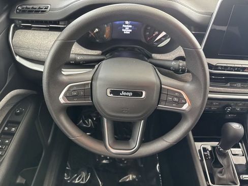 Used 2025 Jeep Compass Sport AWD/4WD image 23