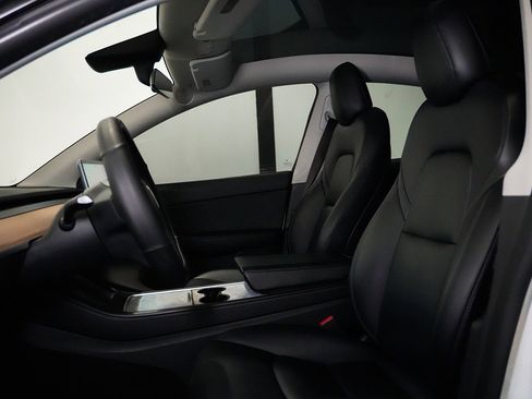 Used 2022 Tesla Model Y Performance AWD/4WD image 15