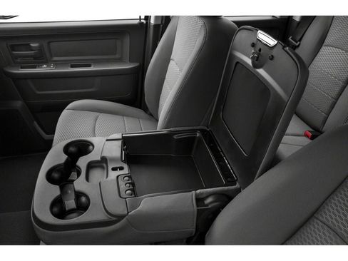 Used 2019 RAM 1500 Express w/ Express Value Package AWD/4WD image 9