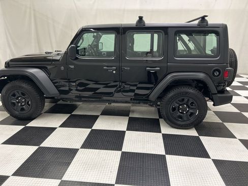 Used 2022 Jeep Wrangler Unlimited Sport image 6