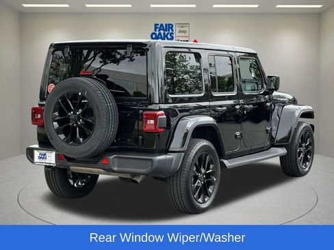 Certified 2025 Jeep Wrangler Unlimited Sahara AWD/4WD image 8