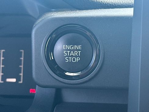 Used 2024 Toyota Tacoma SR5 AWD/4WD image 21