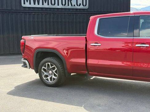 Used 2022 GMC Sierra 1500 SLT w/ SLT Premium Package AWD/4WD image 4