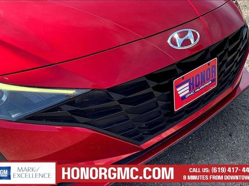 Used 2022 Hyundai Elantra SEL image 31