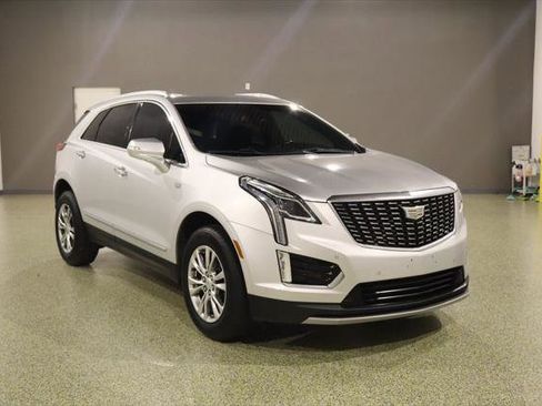 Used 2020 Cadillac XT5 Premium Luxury FWD image 1