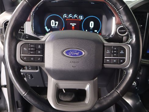 Used 2021 Ford F150 Lariat w/ Equipment Group 502A High AWD/4WD image 3