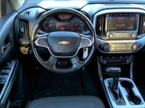 Used 2019 Chevrolet Colorado LT w/ LT Convenience Package RWD image 5