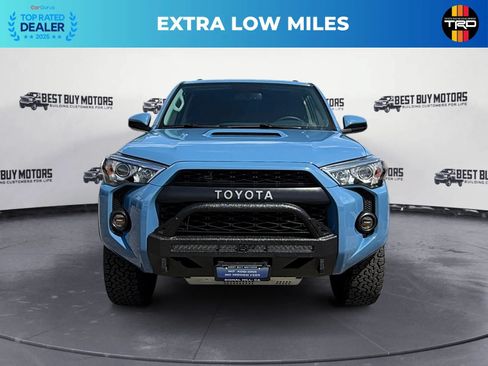 Used 2018 Toyota 4Runner 4WD image 2