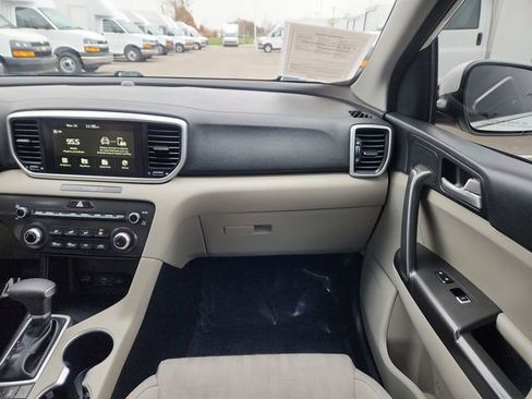Used 2022 Kia Sportage LX image 21
