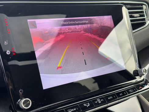 Used 2024 Jeep Wagoneer 4WD w/ Premium Group I image 28