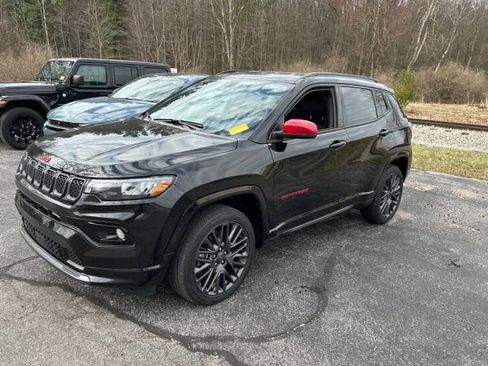 Used 2023 Jeep Compass Limited image 1