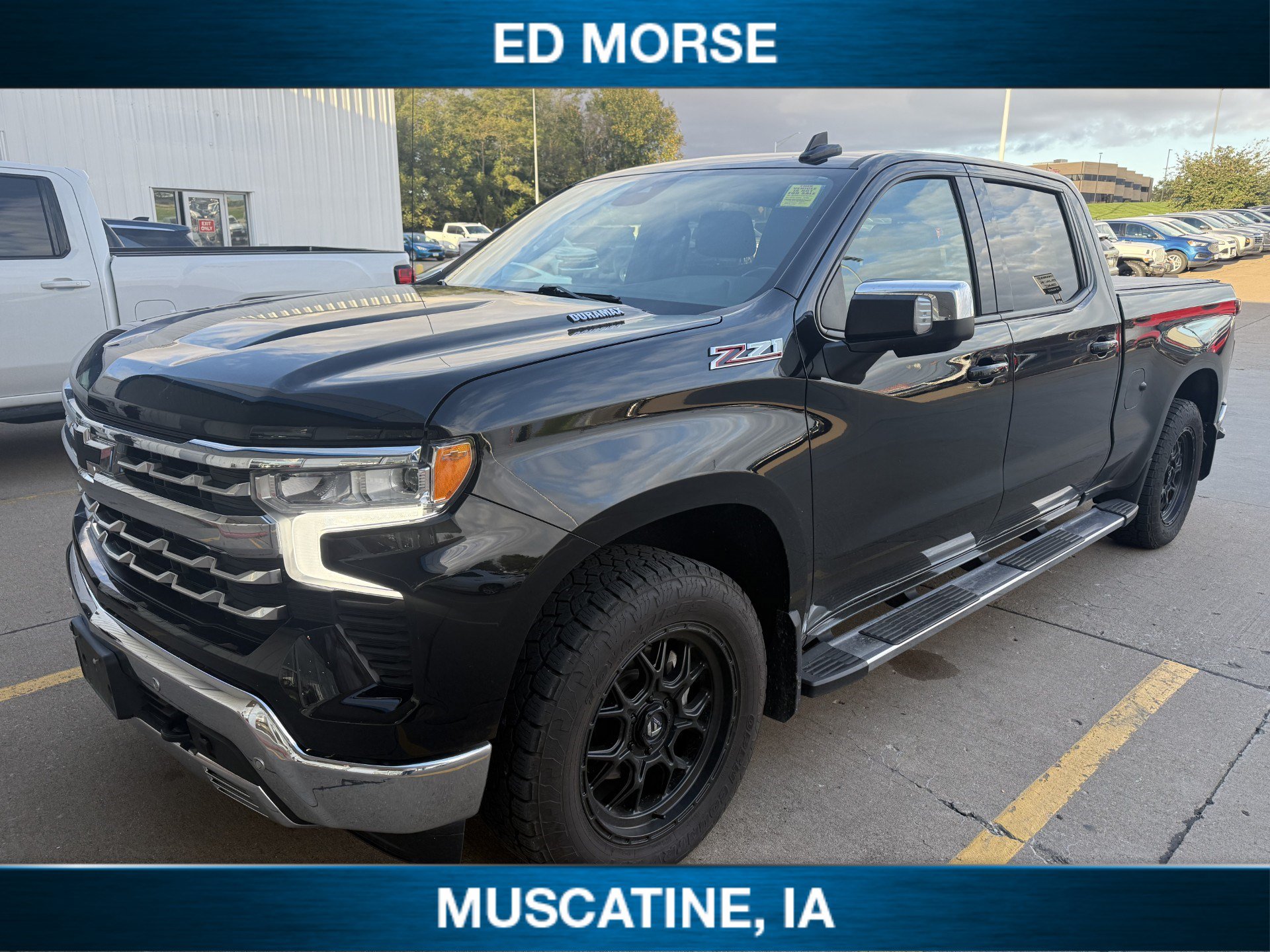 Used 2022 Chevrolet Silverado 1500 LTZ w/ LTZ Premium Package AWD/4WD image 1