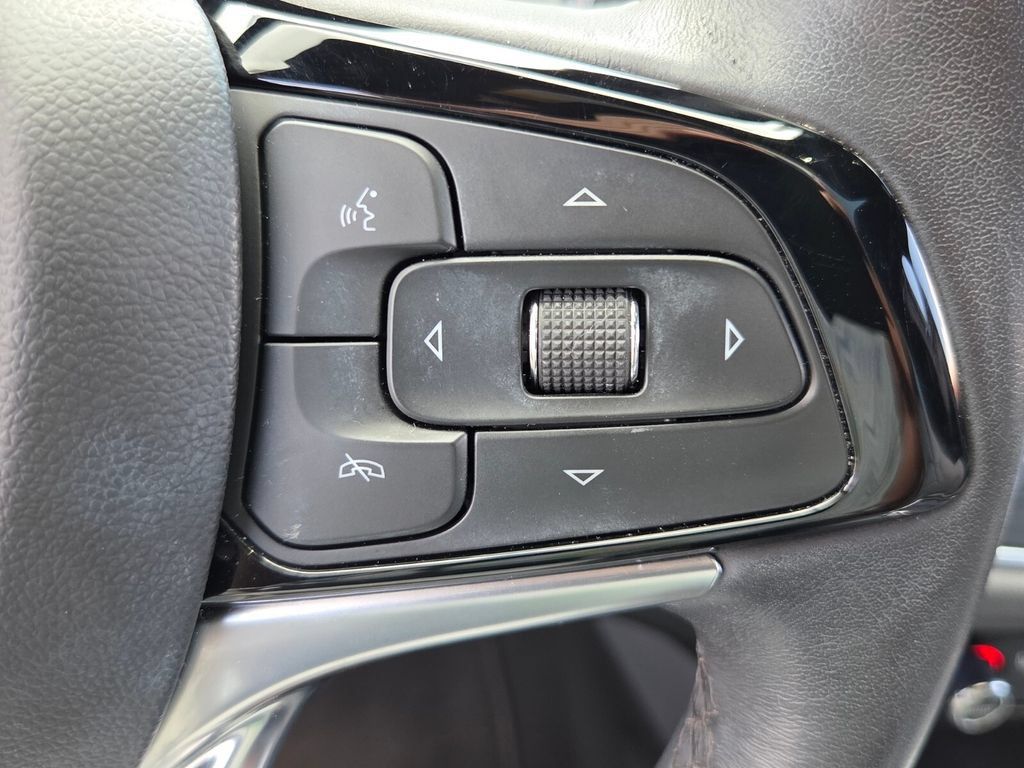 Certified 2023 Buick Enclave Essence w/ Experience Buick Package FWD image 23
