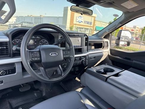 Used 2023 Ford F350 XL w/ FX4 Off-Road Package AWD/4WD image 17