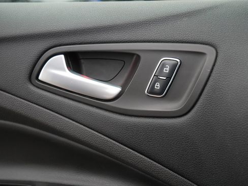 Used 2015 Ford C-MAX Energi SEL w/ Equipment Group 302A image 27