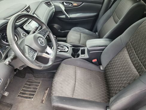 Used 2017 Nissan Rogue SV w/ Midnight Edition FWD image 11