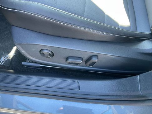 Used 2025 Volkswagen Jetta SE image 23