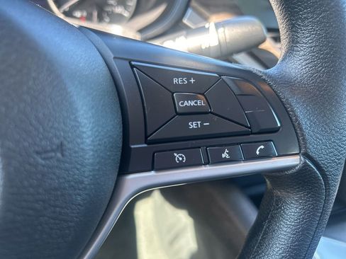 Used 2025 Nissan Altima 2.5 SV image 18