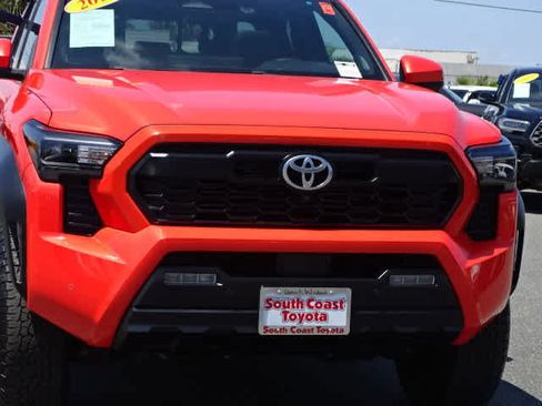 Used 2024 Toyota Tacoma TRD Off-Road w/ TRD Off Road Premium Package AWD/4WD image 4