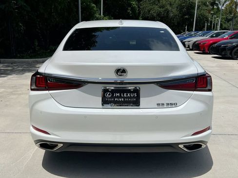 Used 2025 Lexus ES 350 w/ Premium Package FWD image 6