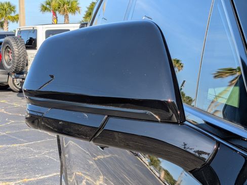 Certified 2025 Cadillac Escalade IQ Luxury 1 AWD/4WD image 11